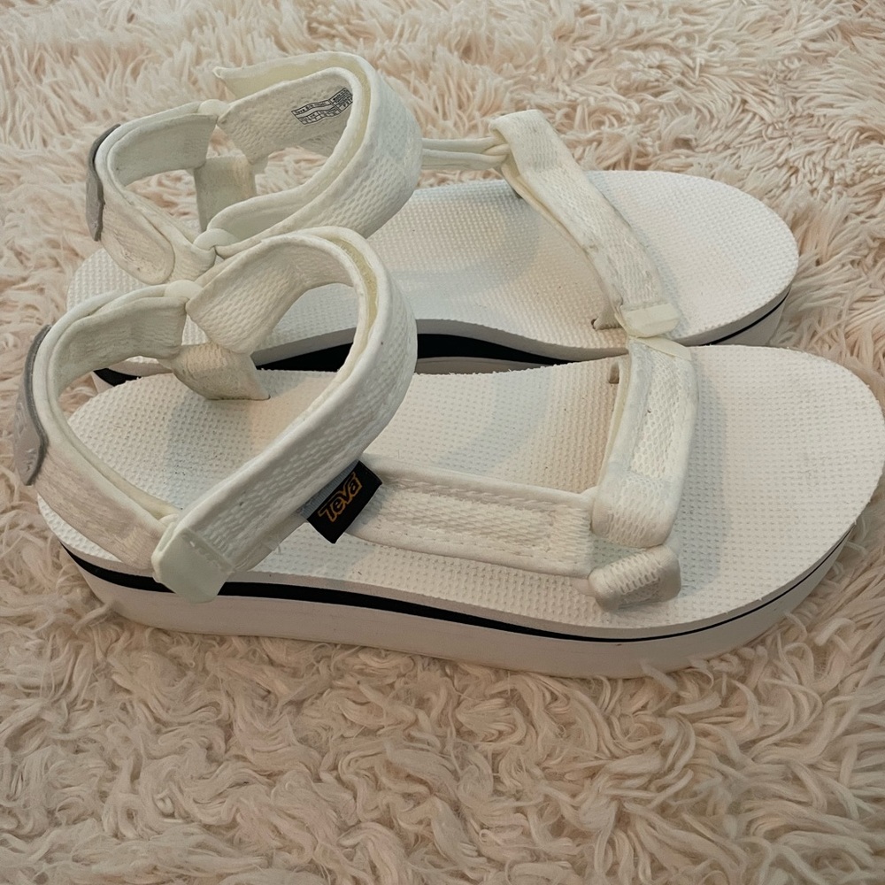 Women’s Platform Tevas